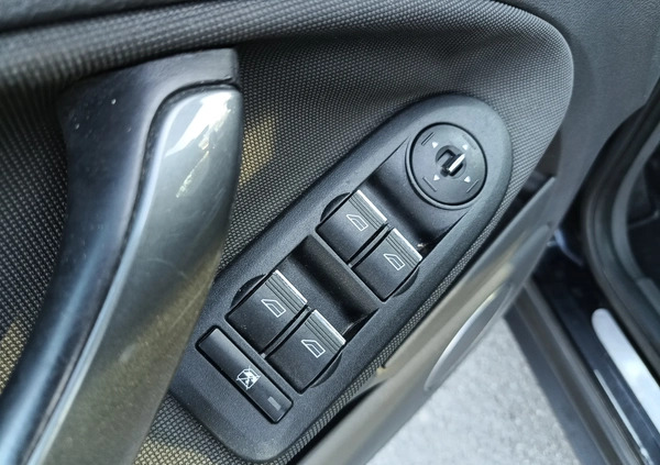 Ford Kuga cena 28800 przebieg: 240000, rok produkcji 2009 z Przecław małe 352